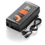 Cargador Baterías Avanzado DOT-SBC-XUNZEL-30A-24V para 3 bancos independientes